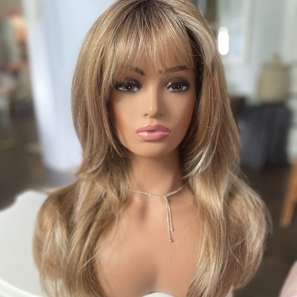 Uniwigs Carrie Almond Frost MODIFIED fringe/bangs. Synthetic alopecia long wig - Picture 11 of 13